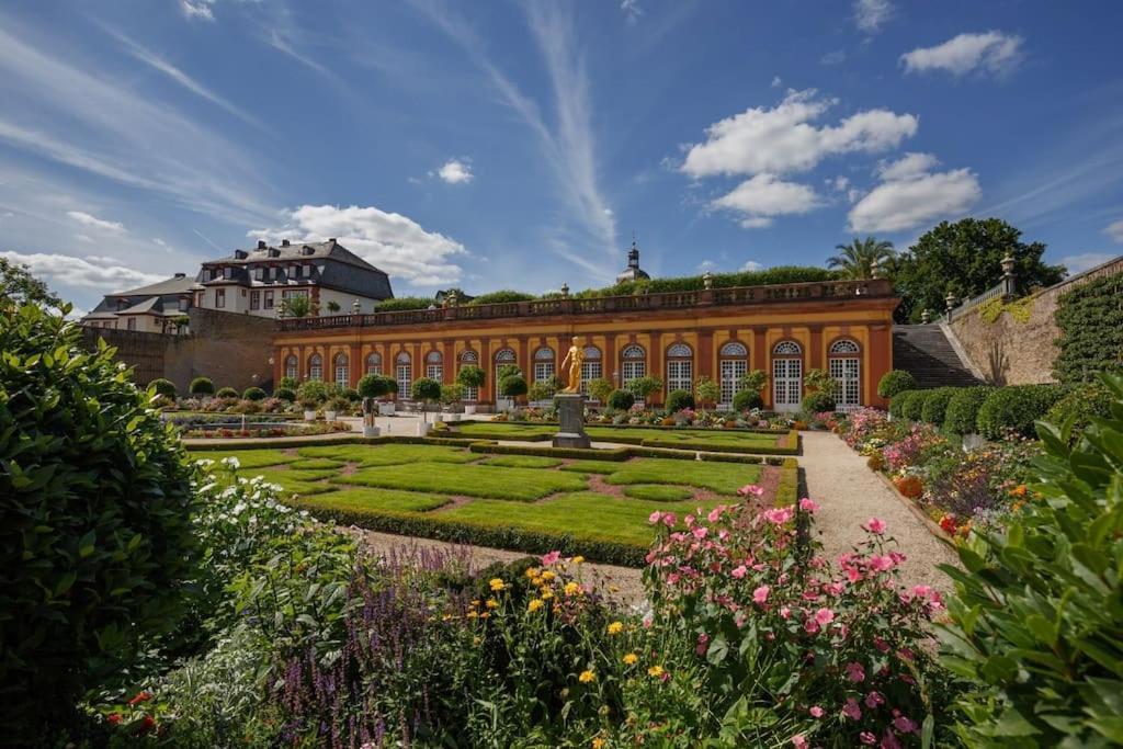 Kuenstler Ferienwohnung Am Weilburger Schloss, Marktplatz 9 ภายนอก รูปภาพ