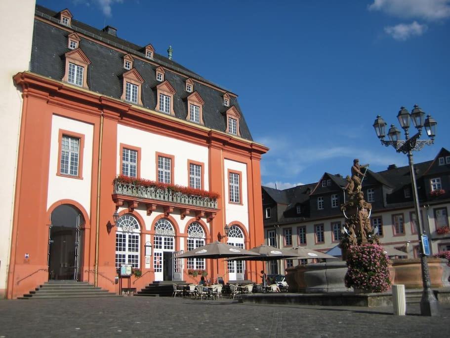 Kuenstler Ferienwohnung Am Weilburger Schloss, Marktplatz 9 ภายนอก รูปภาพ